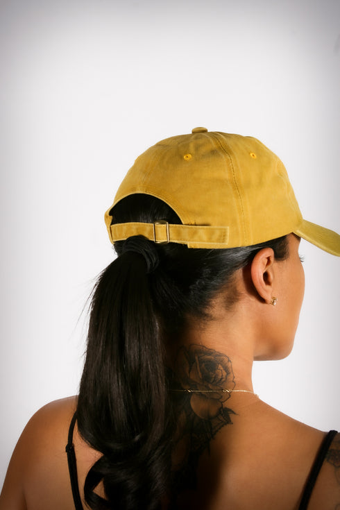Old School Σ polo dad cap, vintage gold