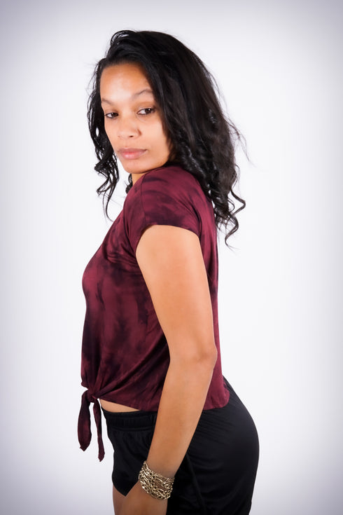 Tied Up tee, crimson/black