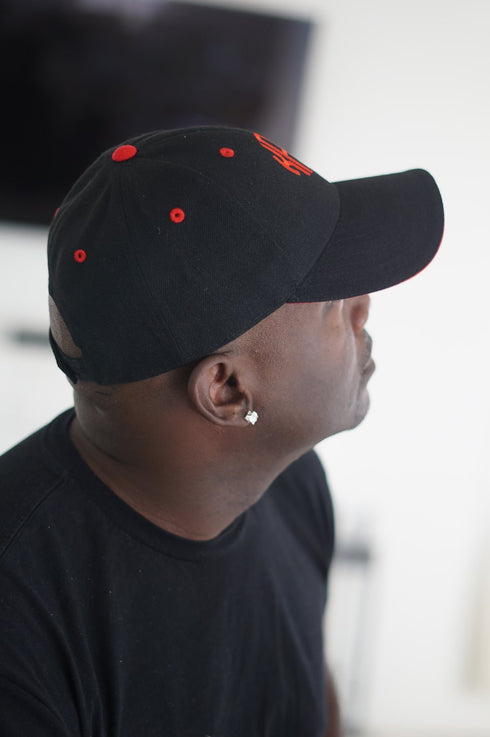 Monogrammed Sport ΚΑΨ cap, black/red