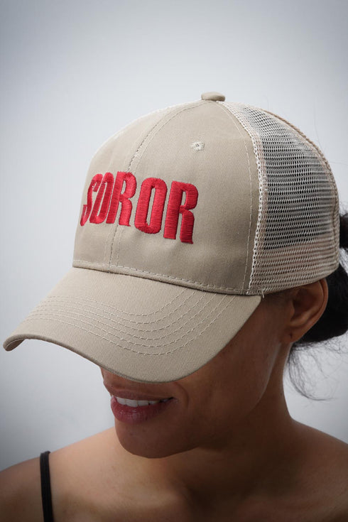 Soror sport trucker, cream/crimson
