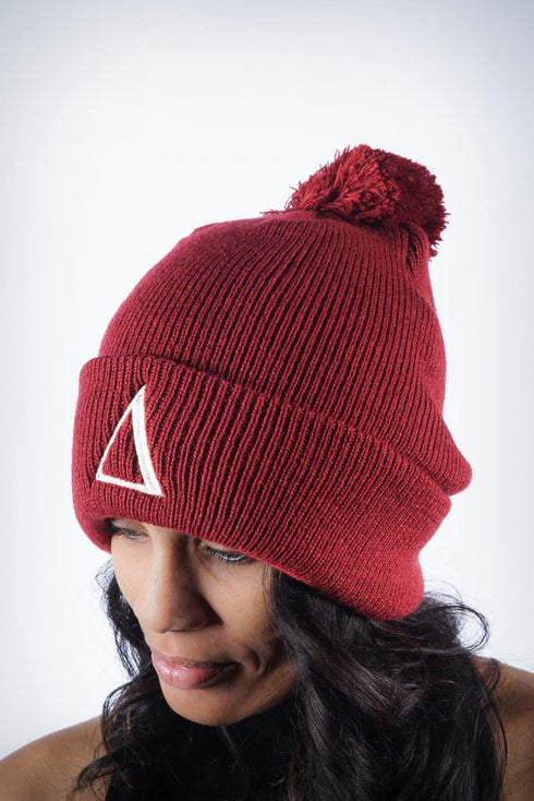 ∆ pom-pom beanie, crimson