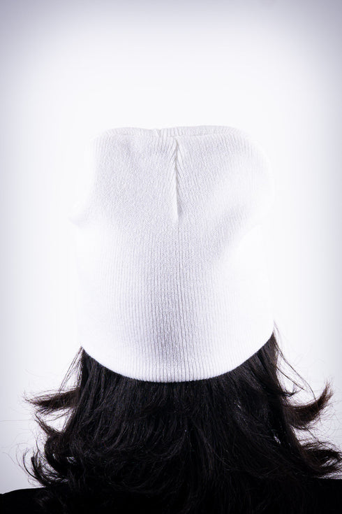 Z for Zeta skullie beanie, white
