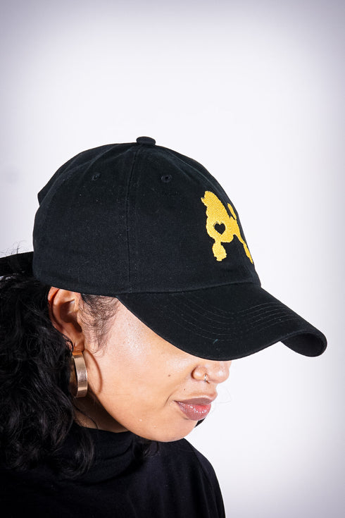 Poodles got Heart polo dad cap, black/gold