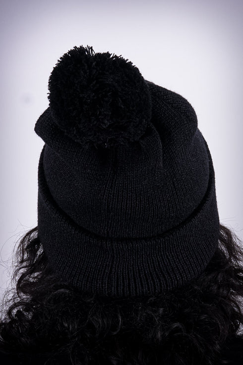 Poodles got Heart pom-pom beanie, black/gold