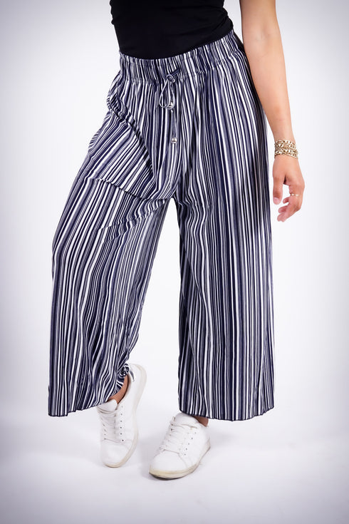 Go With The Flow pants, white/blue