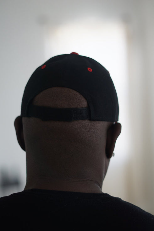 Monogrammed Sport ΚΑΨ cap, black/red