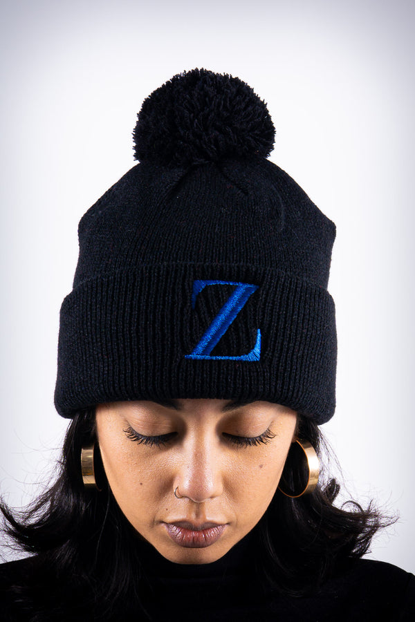 Z for Zeta pom-pom beanie, black