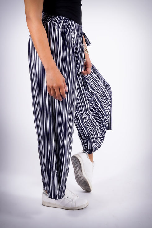 Go With The Flow pants, white/blue